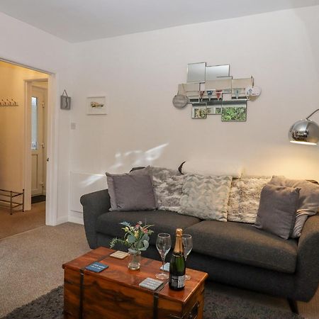 3 Dolphin Court Apartment Brixham Exterior photo